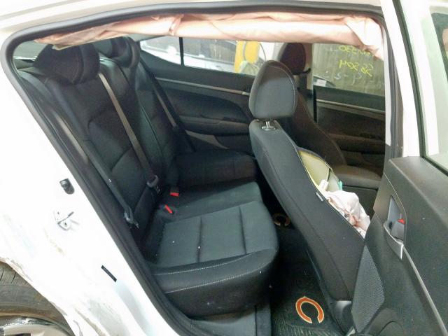 2018 HYUNDAI ELANTRA SE 5NPD74LF1JH371743