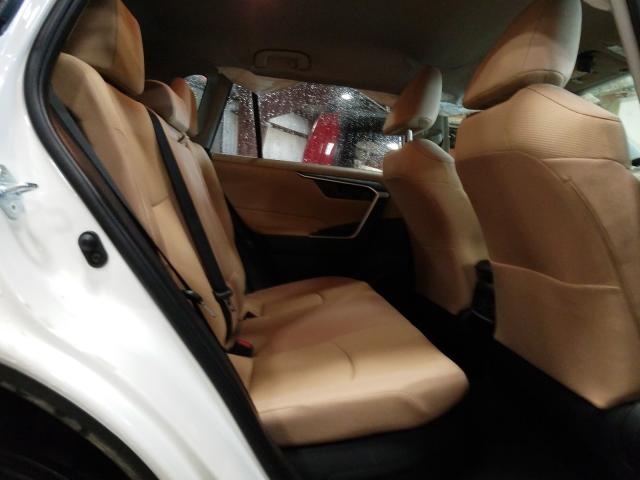 2019 TOYOTA RAV4 LE JTMMWRFVXKD034868