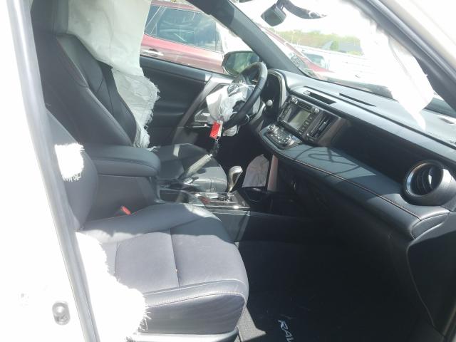 2018 TOYOTA RAV4 SE JTMJFREV9JJ744767