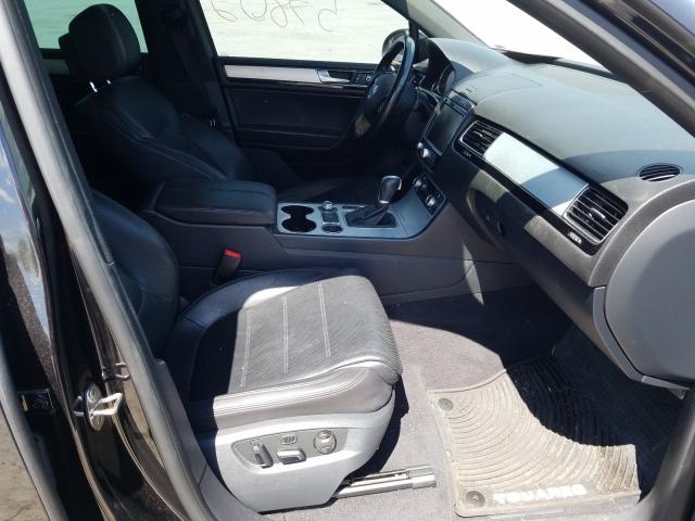 2017 VOLKSWAGEN TOUAREG WO WVGRF7BP5HD001542