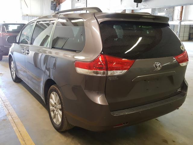 Toyota Sienna XLE 2014