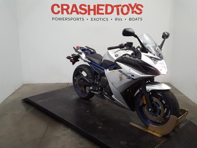 2017 YAMAHA FZ6 R JYARJ18E9HA015074