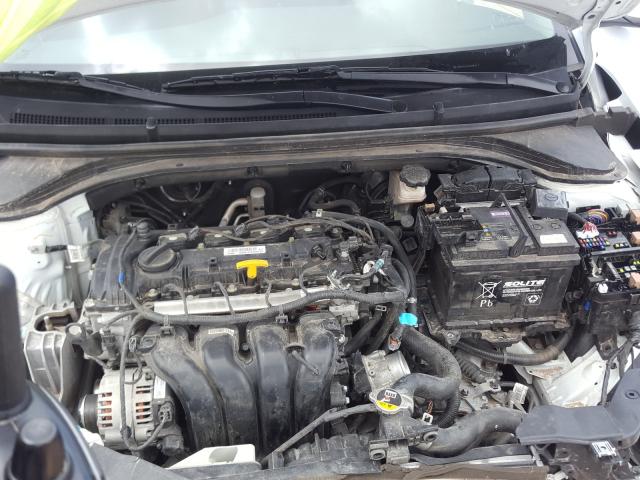 2019 HYUNDAI ELANTRA 5NPD74LF6KH415799