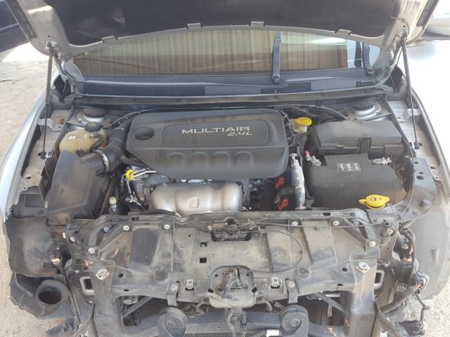 Седани CHRYSLER 200 2015 Сріблястий