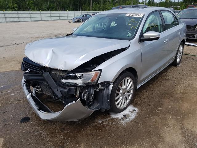 VIN 3FA6P0HDXJR229886 2018 Ford Fusion, SE no.2