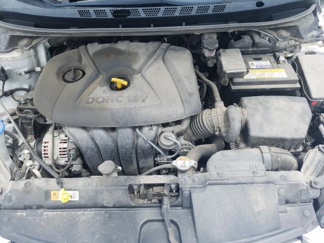 2016 HYUNDAI ELANTRA SE 5NPDH4AE2GH686812