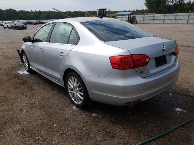 VIN 3FA6P0HDXJR229886 2018 Ford Fusion, SE no.3