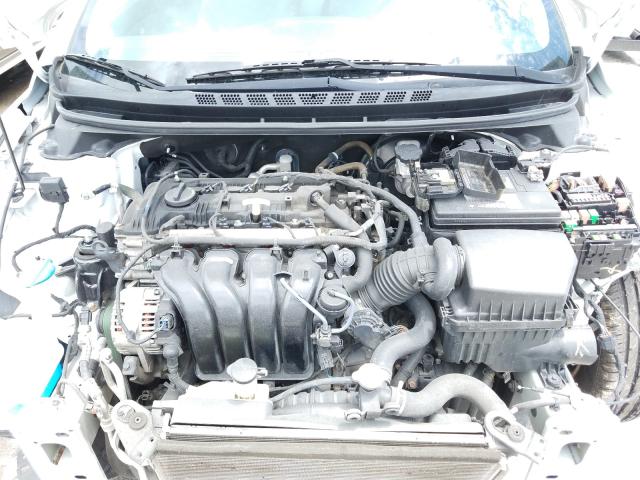 2015 HYUNDAI ELANTRA SE 5NPDH4AE9FH590657