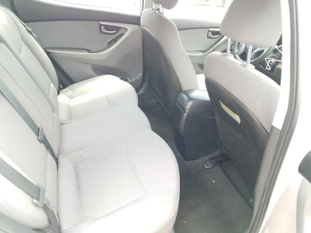 2015 HYUNDAI ELANTRA SE 5NPDH4AE9FH590657