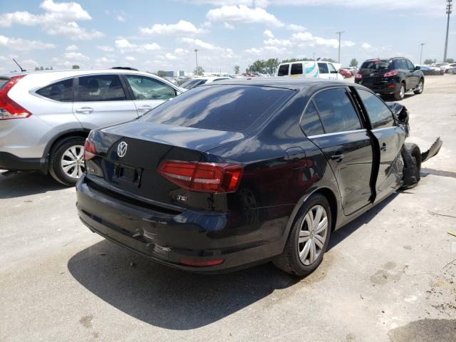 VIN JF2SKAMC0NH530590 2017 VOLKSWAGEN JETTA S no.4