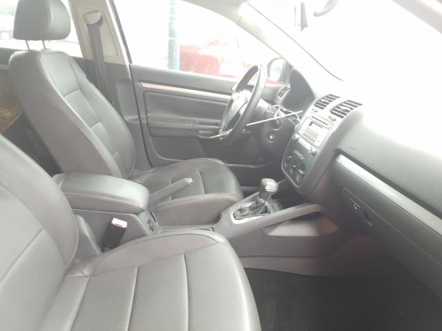 VIN JTMZFREV1HJ141888 2017 Toyota RAV4, LE no.5