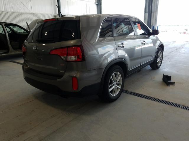 VIN 3C4NJCAB2JT263499 2014 KIA SORENTO LX no.4