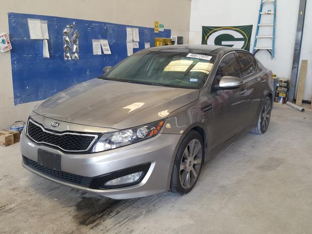 VIN 4T1B31HK8JU001530 2018 Toyota Camry, Hybrid LE no.2