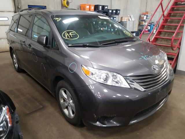 2017 TOYOTA SIENNA LE