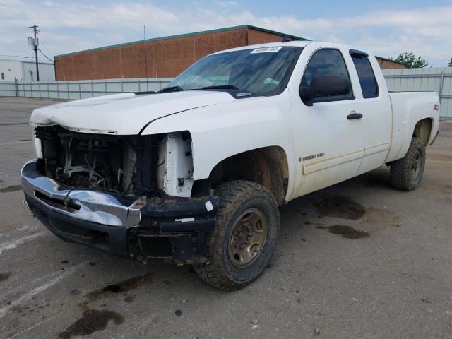 VIN WA1CNAFY7J2073139 2009 CHEVROLET SILVERADO no.2