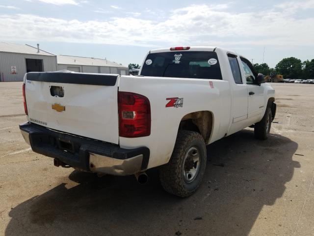 VIN WA1CNAFY7J2073139 2009 CHEVROLET SILVERADO no.4