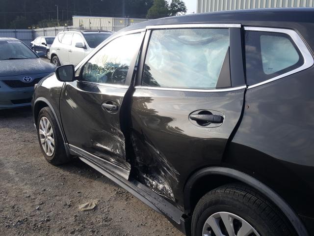 2017 NISSAN ROGUE S KNMAT2MT6HP527572