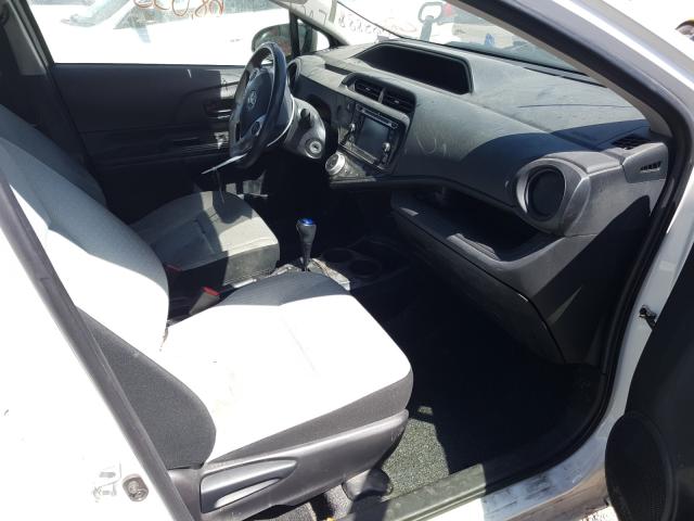 2016 TOYOTA PRIUS C JTDKDTB36G1589291