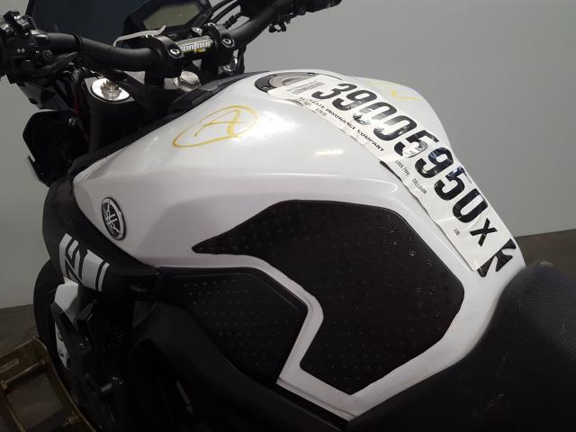 2017 YAMAHA FZ09 JYARN53E7HA002472