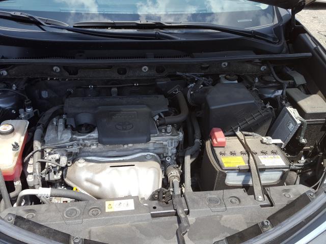 2017 TOYOTA RAV4 XLE JTMRFREV5HJ705820