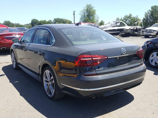 2017 VOLKSWAGEN PASSAT R-L 1VWDT7A32HC058628