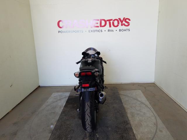 2018 SUZUKI GSX-R750 JS1GR7MA0J2101054