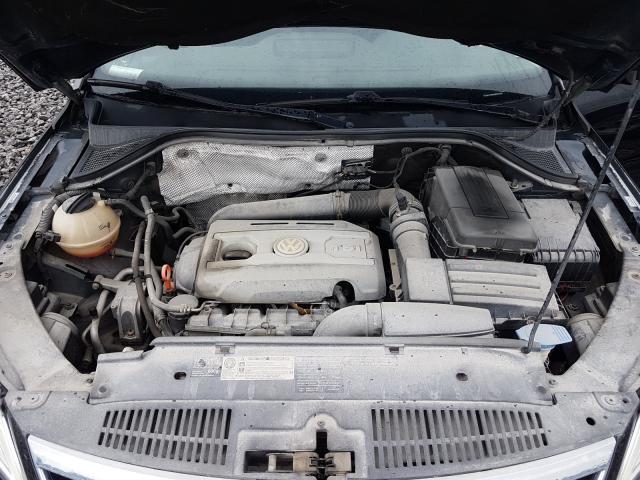 2009 VOLKSWAGEN TIGUAN SE  