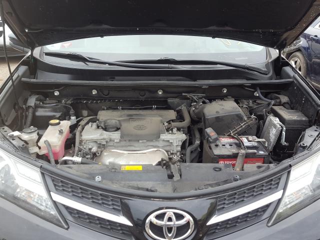 2015 TOYOTA RAV4 XLE 2T3RFREVXFW271571