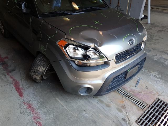 2013 KIA SOUL + KNDJT2A62D7589849