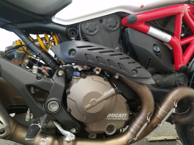 Ducati Monster 82