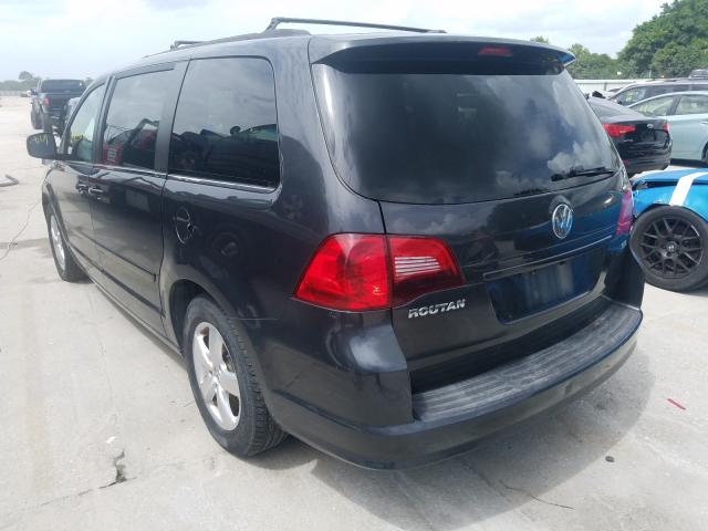2011 VOLKSWAGEN ROUTAN SEL 2V4RW5DG3BR658551