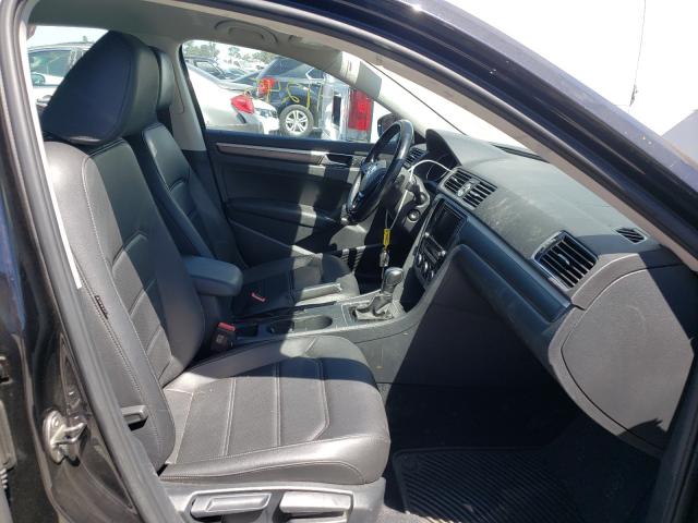 2017 VOLKSWAGEN PASSAT R-L 1VWDT7A37HC082312