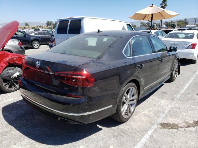 2017 VOLKSWAGEN PASSAT R-L 1VWDT7A37HC082312