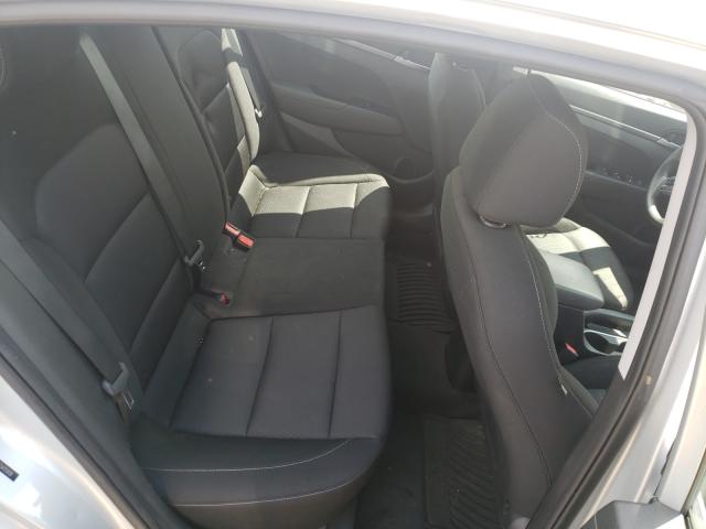 2018 HYUNDAI ELANTRA SE 5NPD74LF2JH355938