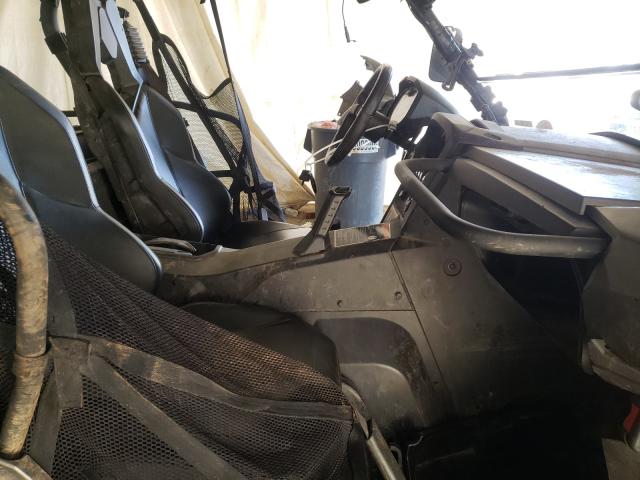2016 CAN-AM COMMANDER 3JBKKAP22GJ000321