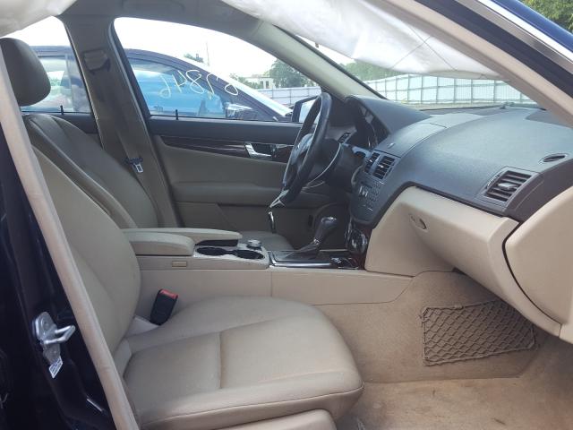 2010 MERCEDES-BENZ C300 WDDGF5EB8AR102640