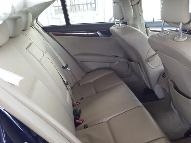 2010 MERCEDES-BENZ C300 WDDGF5EB8AR102640