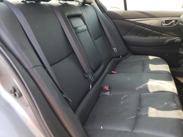 Седани INFINITI Q50 2017 Сріблястий