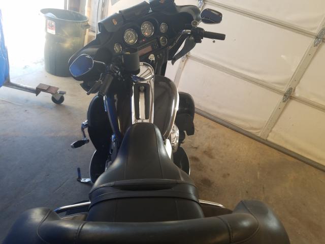 2011 HARLEY-DAVIDSON FLHTK - 1HD1KEM17BB664803