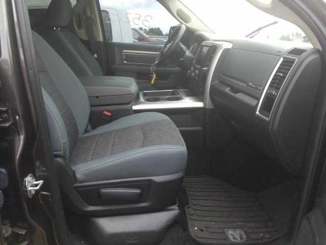 2017 RAM 1500 SLT 3C6RR7LT0HG642874