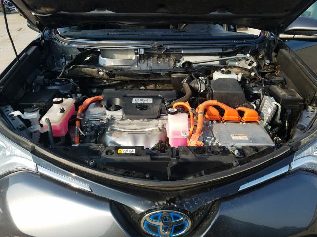 2018 TOYOTA RAV4 HV LE JTMRJREV9JD235715