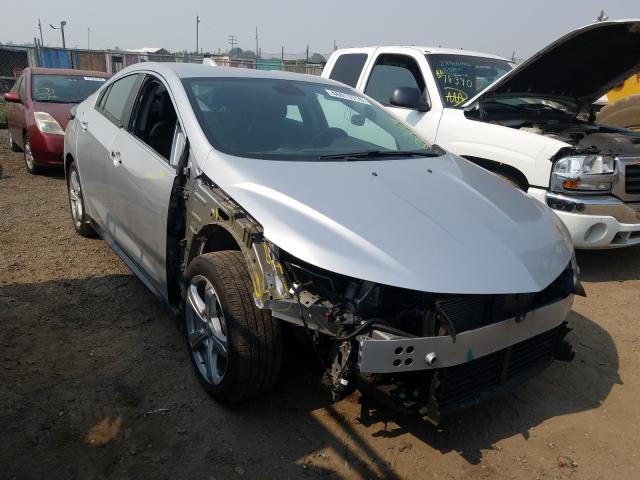 VIN 1G1RC6S59JU145714 2018 Chevrolet Volt, LT no.1