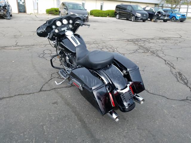 2010 HARLEY-DAVIDSON FLHX 1HD1KB410AB667362