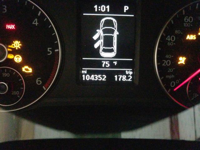 2015 VOLKSWAGEN PASSAT SE 1VWBV7A38FC014227