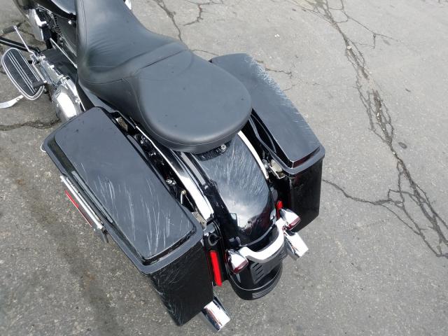 2010 HARLEY-DAVIDSON FLHX 1HD1KB410AB667362