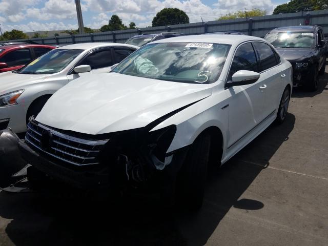 2017 VOLKSWAGEN PASSAT R-L 1VWDT7A30HC038331