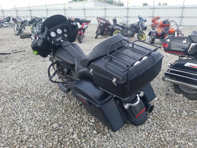 2011 HARLEY-DAVIDSON FLHX 1HD1KBM10BB671459