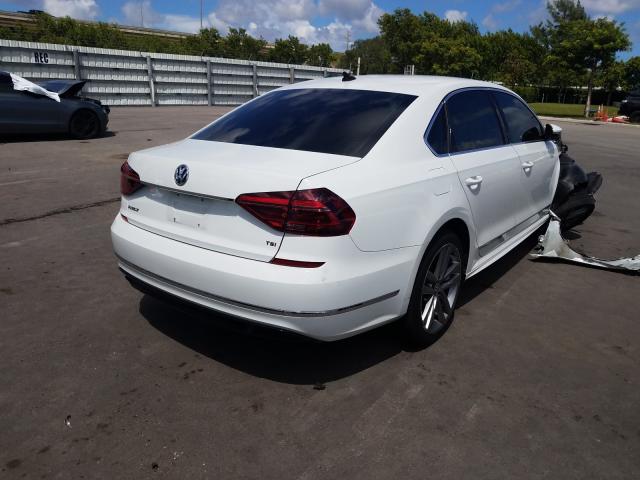 2017 VOLKSWAGEN PASSAT R-L 1VWDT7A30HC038331