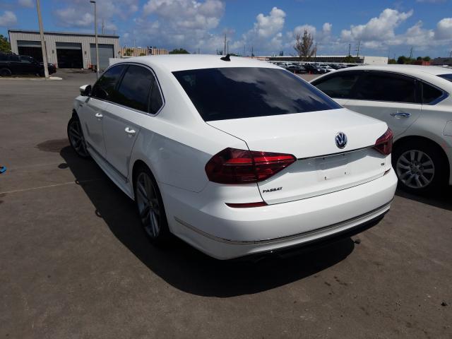 2017 VOLKSWAGEN PASSAT R-L 1VWDT7A30HC038331