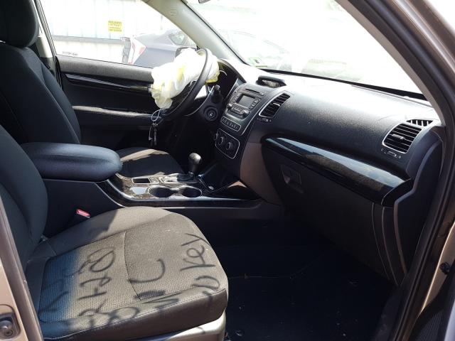 2015 KIA SORENTO LX 5XYKTDA71FG605375